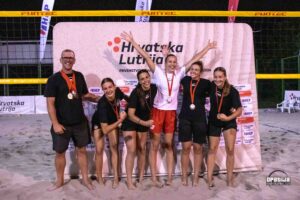 Povijesni rezultat seniorki Kluba odbojka na pijesku Opatija, prva osvojena medalja